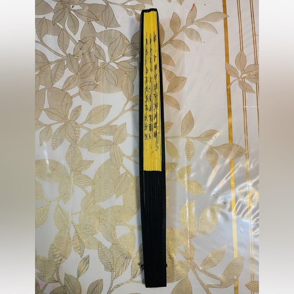 Authentic Chinese Bamboo Silk Folding Fan With Drawings Of Opera Masks - Picture 6 of 7